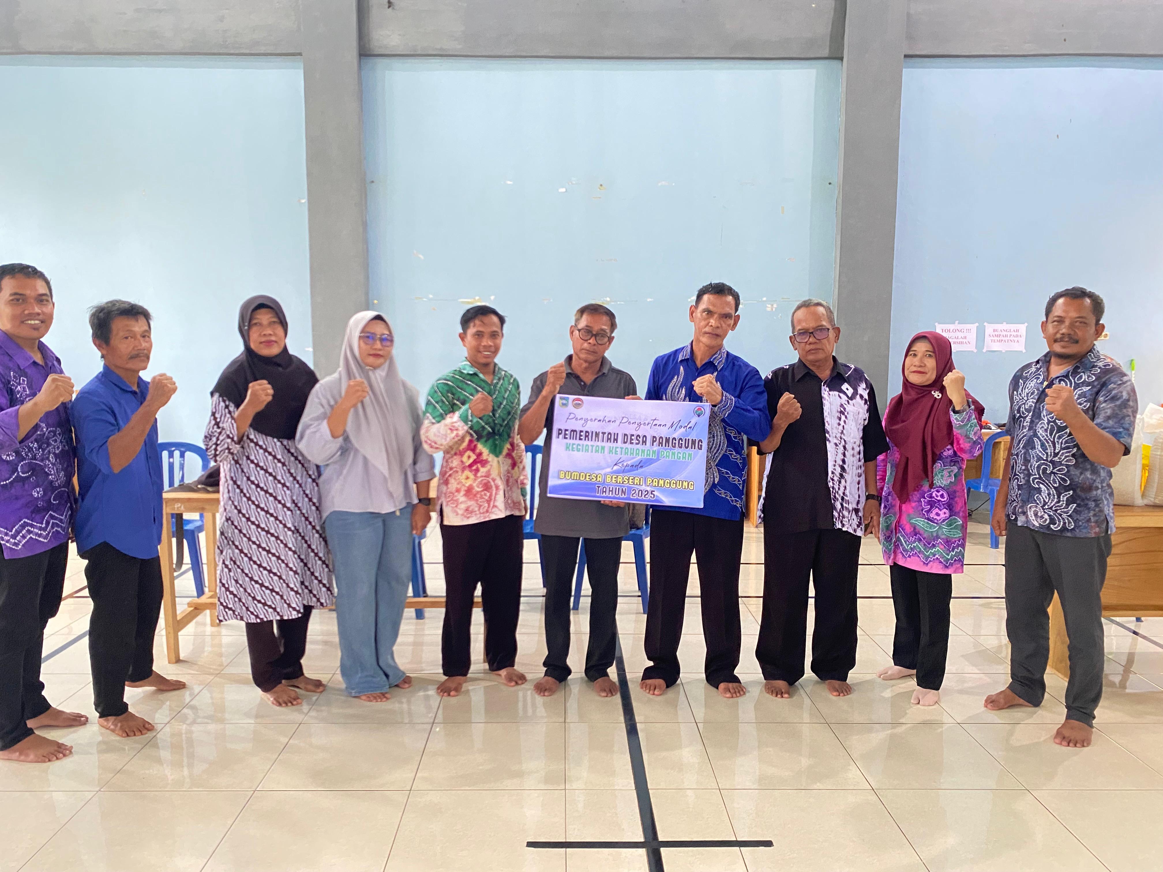 Penguatan BUMDesa Berseri: Kades Panggung Serahkan Modal Tahun Anggaran 2025